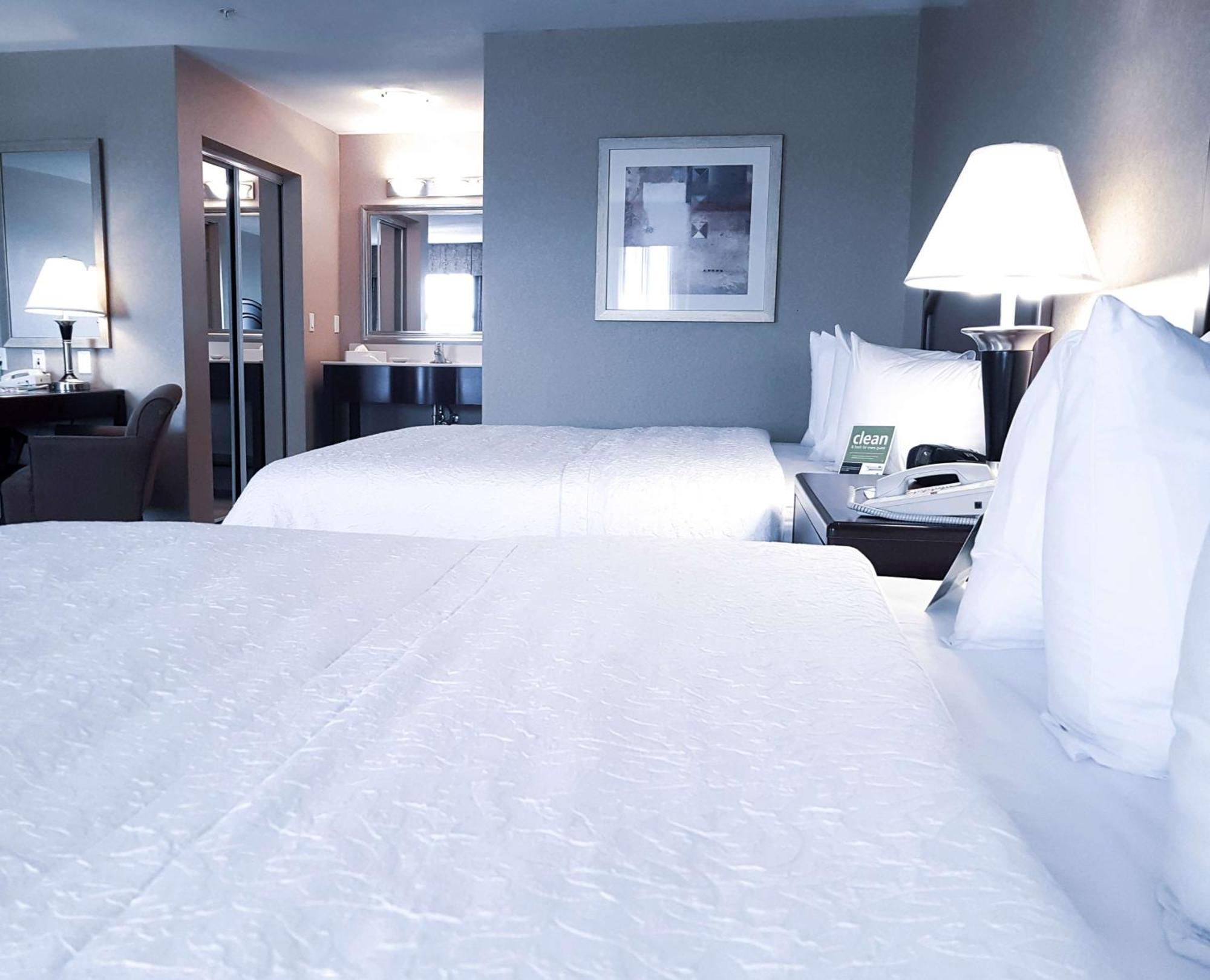 Room with Two Queen Beds - Non-Smoking,1283006230:JPEG